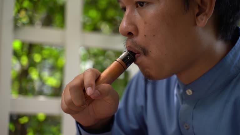 E-Papierosy reveals top 21st century e cigarettes trends, tips and a practical starter guide for modern vapers