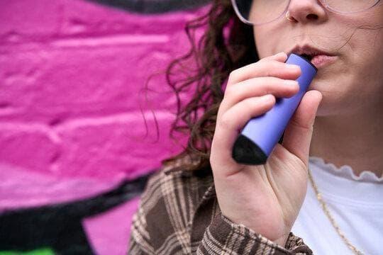 český vape shop guide to choosing the perfect e cigarette charger plug