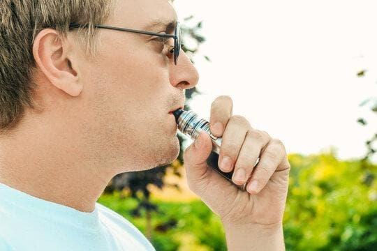 How 25000 Züge Vapes Deliver Long Life and Flavor with green smart living e-cigarettes for Eco Conscious Vapers