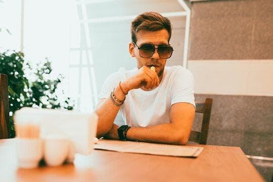 Definitive insider guide to luật chơi poker online da88 and uncovering the electronic cigarette invention date for curious players