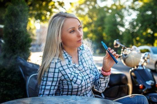 vape myths and facts — most e-cigarettes contain only water and flavoring. What every vape user should know